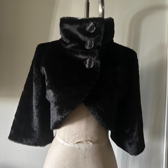 Ladies Black Faux Fur Cropped Jacket - Picture 9 of 9